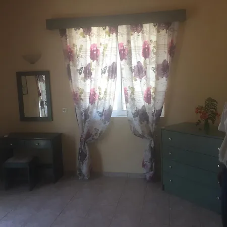 Michaelos Hotel 2*